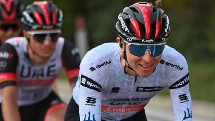 Tour of the Basque Country: Tadej Pogacar fights off fellow Slovenian Primoz Roglic to win third stage