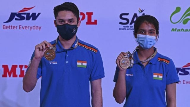 ISSF Shooting World Cup: Vijayveer Sidhu, Tejaswani win gold in 25m rapid fore pistol mixed event ISSF Shooting World Cup: Vijayveer Sidhu, Tejaswani win gold in 25m rapid fore pistol mixed event