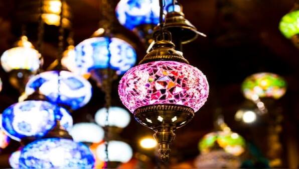 Decorate your home with Beautiful hanging lights