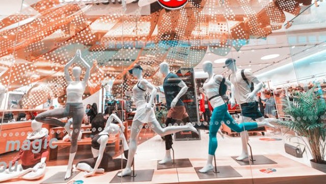 Activewear in the 21st century: How the clothing trend resists and reinforces popular ideas of femininity Activewear in the 21st century: How the clothing trend resists and reinforces popular ideas of femininity