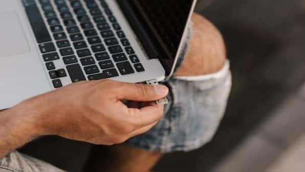 Transfer and store files easily with these 32GB pen drives