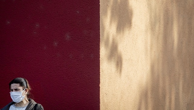 Survivor's guilt is a growing issue among those grieving COVID-19 losses; timely intervention could alleviate distress Survivor's guilt is a growing issue among those grieving COVID-19 losses; timely intervention could alleviate distress