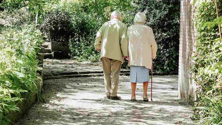 People over the age of 65 are more likely to suffer from COVID-19 reinfections