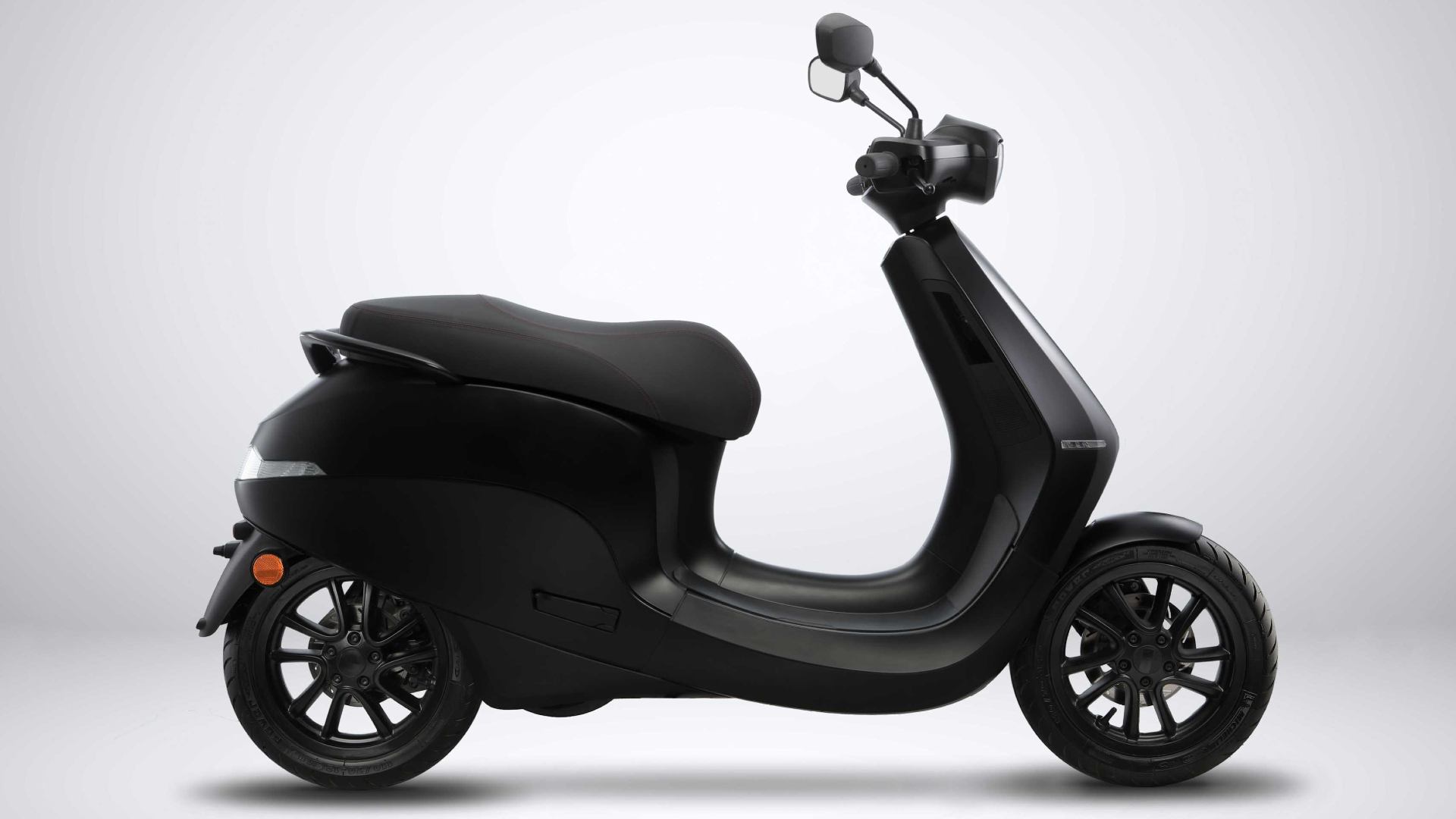 The Ola electric scooter retains the clean, straightforward appearance of the Etergo AppScooter. Image: Ola Electric