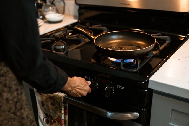 sleek glass top gas stove