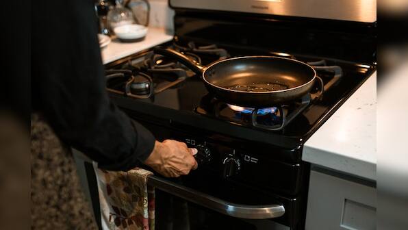 Glass top gas stoves with sleek and beautiful design