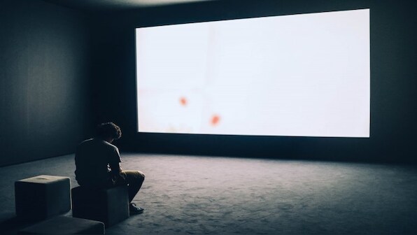 Portable home cinema projectors to have theatre like experience at home