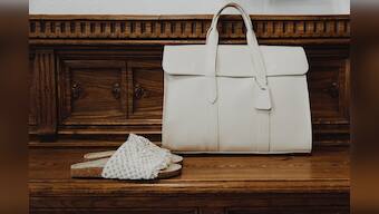 Add elegance and style to your look with these tote bags
