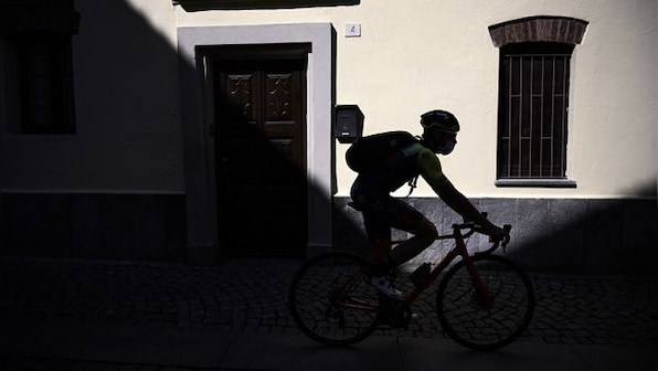 67-year-old from Maharashtra cycles Kashmir-Kanyakumari in record time in 'race against age'