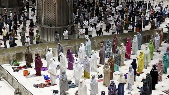 Muslims in Indonesia offer Ramzan prayers with social distancing as govt speeds up vaccination drive
