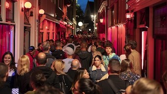 Amsterdam mulls new tourism measures to protect locals as COVID-19 keeps away boisterous travellers