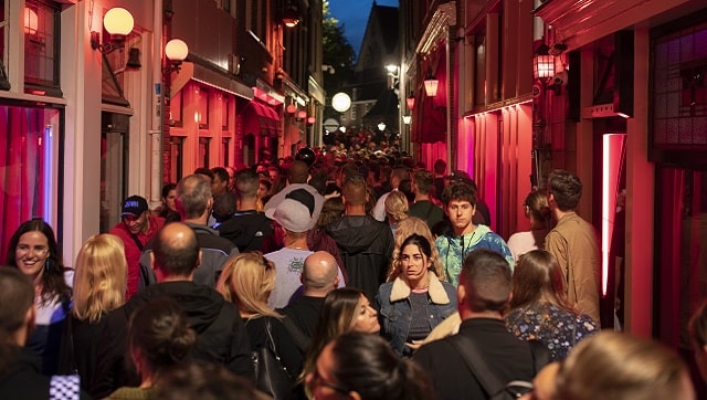 Amsterdam mulls new tourism measures to protect locals as COVID-19 keeps away boisterous travellers Amsterdam mulls new tourism measures to protect locals as COVID-19 keeps away boisterous travellers