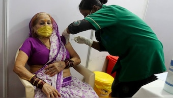 People infected with COVID-19 needn’t be vaccinated until 6 months after recovery, govt panel recommends
