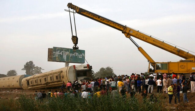 Around 100 injured in Egypt after passenger train travelling to Mansoura derails north of Cairo