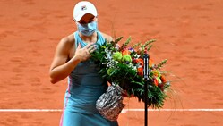 Stuttgart Open: Birthday girl Ashleigh Barty bounces back from a set down to beat Elina Svitolina in semi-final