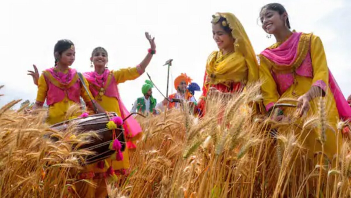 बैसाखी पर्व शुक्रवार को, इन राशि वालों की चमकेगी किस्मत Baisakhi festival on Friday, luck of these zodiac signs will shine