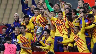 Copa del Rey: Lionel Messi scores twice as Barcelona beat Athletic Bilbao to win 31st domestic Cup title