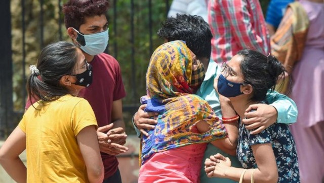 As COVID-19 toll rises exponentially, 20-hour queues for last rites of bodies at Delhi crematoriums As COVID-19 toll rises exponentially, 20-hour queues for last rites of bodies at Delhi crematoriums
