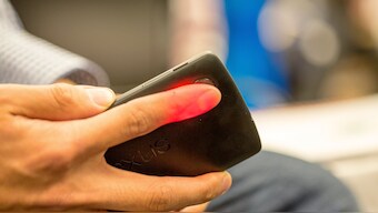 Smartphone-based tool MFine Pulse can monitor blood oxygen using just a finger and a flash