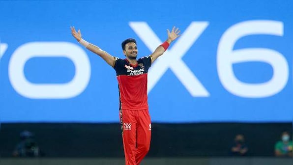 IPL 2021: Harshal Patel's spell made the difference against MI, he's going to be our death bowler, says RCB skipper Virat Kohli