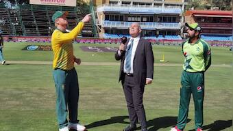 Highlights, South Africa vs Pakistan, 2nd T20I at Johannesburg: Hosts ease to six-wicket win