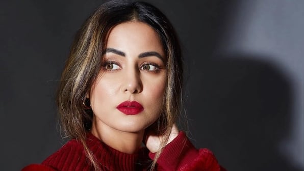 Hina Khan tests positive for coronavirus, goes into home quarantine