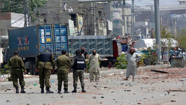 Anti-France protests in Pakistan: At least 7 police officers and rangers taken hostage by Islamist party supporters