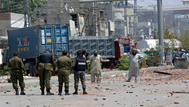 Anti-France protests in Pakistan: At least 7 police officers and rangers taken hostage by Islamist party supporters Anti-France protests in Pakistan: At least 7 police officers and rangers taken hostage by Islamist party supporters