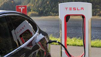 Investigation of ‘driverless’ Tesla crash could bring new regulation for self-driving cars