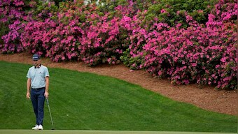 Masters 2021: Justin Rose stumbles in nightmare start but shares lead with Marc Leishman