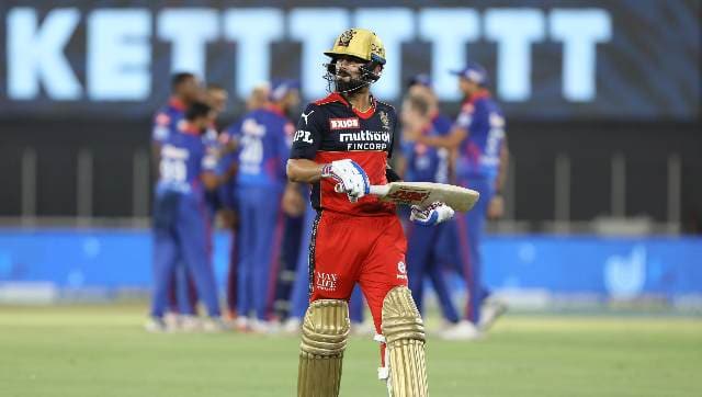 DC won the toss and put RCB to bat first. They lost skipper Virat Kohli (12) and Devdutt Padikkal (17) within the first five overs. Sportzpics