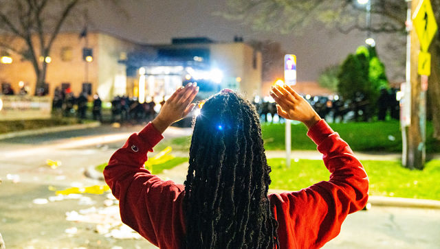 Protesters clash with police after Minnesota officer shoots Black man at a traffic stop Protesters clash with police after Minnesota officer shoots Black man at a traffic stop