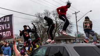 Clashes erupt in Minneapolis after police shoot dead 20-year-old Black man