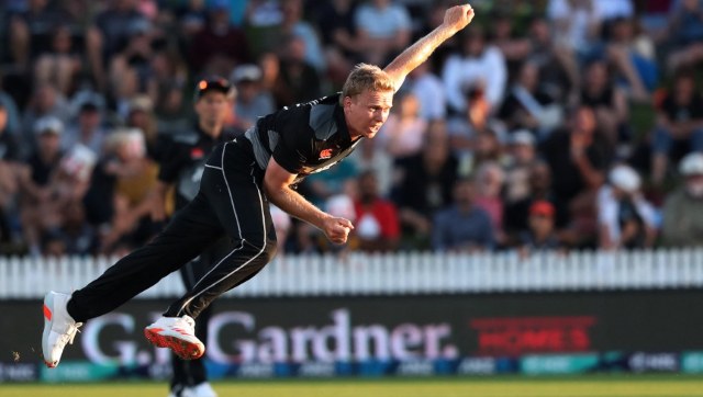 IPL 2021: New Zealand pacer Scott Kuggeleijn announced as replacement for Kane Richardson in RCB squad IPL 2021: New Zealand pacer Scott Kuggeleijn announced as replacement for Kane Richardson in RCB squad