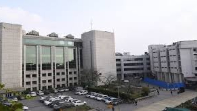 COVID-19 in Delhi: Sir Ganga Ram hospital receives two tonnes of oxygen; 'better situation now', says official COVID-19 in Delhi: Sir Ganga Ram hospital receives two tonnes of oxygen; 'better situation now', says official