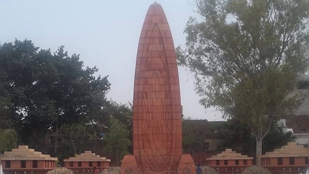 102 Years of Jallianwala Bagh Massacre: Narendra Modi, Harsimrat Kaur Badal pay tribute to martyrs