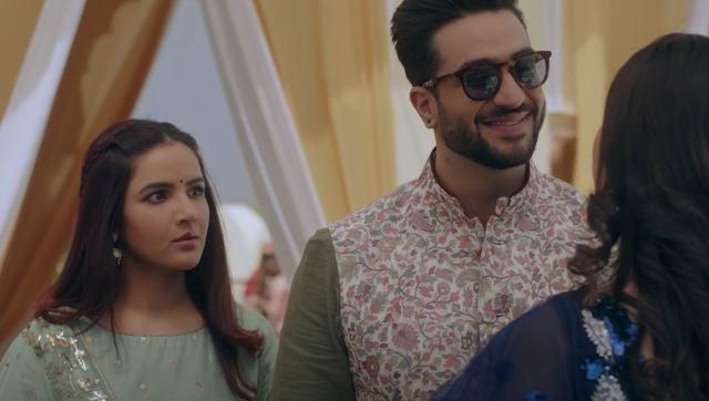 Jasmin Bhasin, Aly Goni play an unhappy couple in music video of 'Tu Bhi Sataya Jayega’ Jasmin Bhasin, Aly Goni play an unhappy couple in music video of 'Tu Bhi Sataya Jayega’