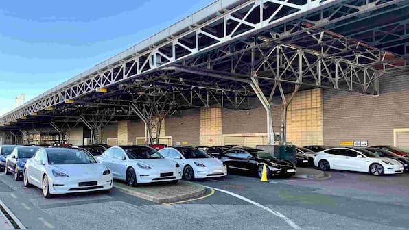 A golden opportunity for Tesla to start making electric vehicles in India: Gadkari