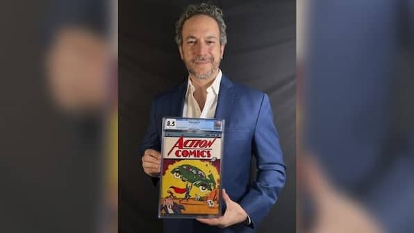 Rare 1938 Superman comic, featuring supehero's origin story, sold for record US$ 3.25 million