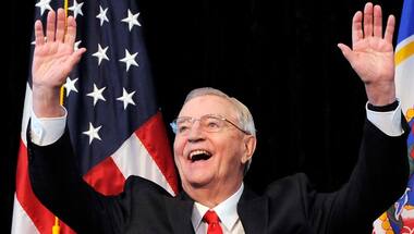 Walter Mondale, Jimmy Carter’s vice-president and outspoken supporter of civil rights, dies at 93