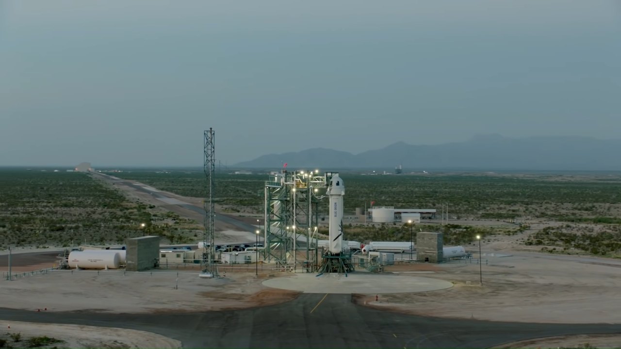 Blue Origins pulls employees out of test rocket at the last minute, uses dummy Blue Origins pulls employees out of test rocket at the last minute, uses dummy
