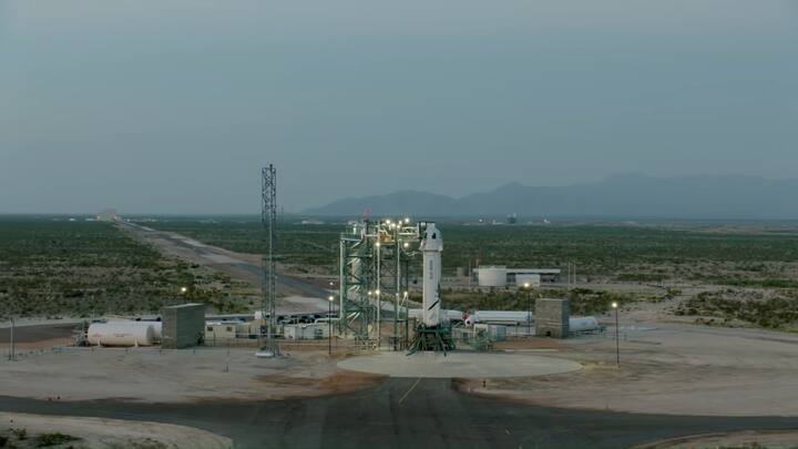 Blue Origins pulls employees out of test rocket at the last minute, uses dummy Blue Origins pulls employees out of test rocket at the last minute, uses dummy