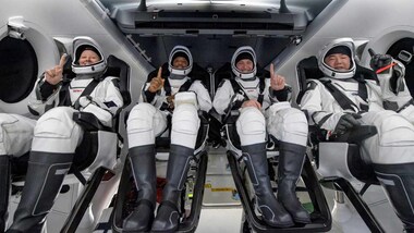 Four astronauts splash down at night for the first time since 1968 in SpaceX crew dragon