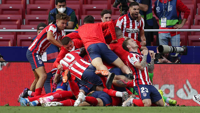 LaLiga: Luis Suarez's dramatic late winner for Atletico Madrid takes title race to last day; Eibar relegated LaLiga: Luis Suarez's dramatic late winner for Atletico Madrid takes title race to last day; Eibar relegated