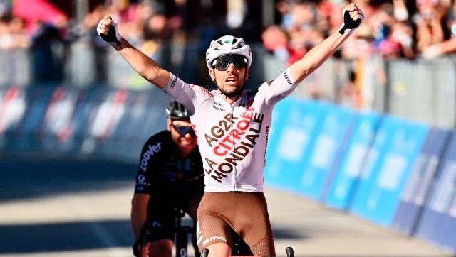 Giro d'Italia: Andrea Vendrame sees off Chris Hamilton to take 12th stage, Egan Bernal retains overall lead
