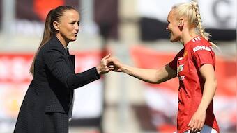 Women's Super League: Casey Stoney to step down as Manchester United coach after three-year term
