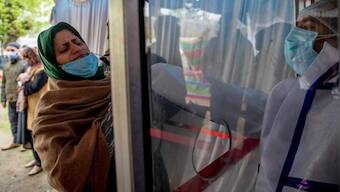 COVID patients in Srinagar struggle to get ICU beds as toll rises; UT govt warns against spreading 'rumours'