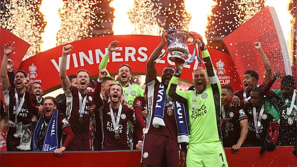 FA Cup final: Youri Tielemans' sensational strike helps Leicester City upset Chelsea in front of 22,000 fans