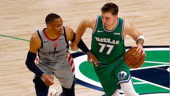 NBA: Luka Doncic delivers for Dallas Mavericks; Stephen Curry scores 30 in Golden State Warriors' win
