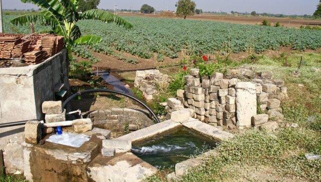 Use of groundwater for agriculture is not regulated in India so far. Photo by TeshTesh/Wikimedia Commons
